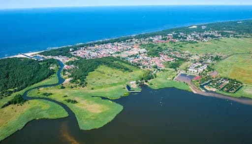 Jak dojechać z Kołobrzegu do Dźwirzyna - tanio i szybko bez stresu