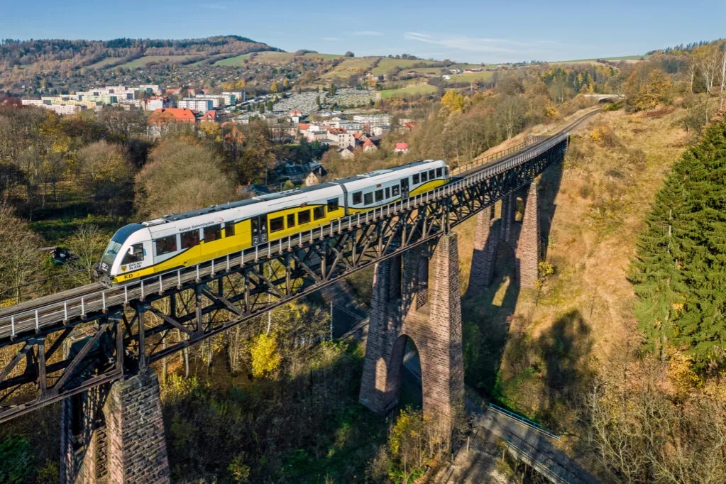 Jak dojechać do Gór Stołowych - najwygodniejsze opcje transportu