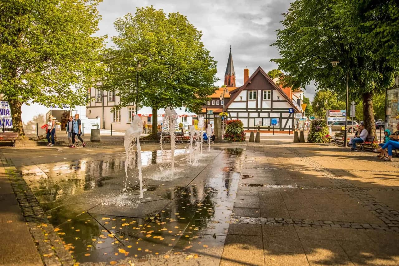 Ile mieszkańców ma Ustka? Zaskakujące dane o ludności tego miasta