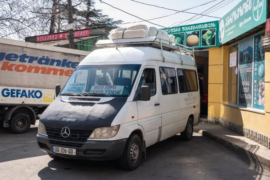 Kutaisi skąd odjeżdża marszrutka – uniknij problemów z transportem