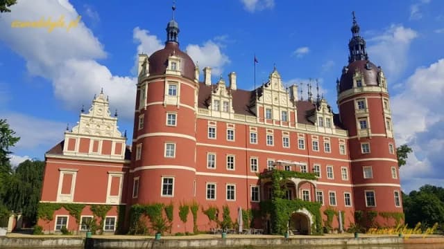Zamek w Mużakowie zwiedzanie - godziny otwarcia i ceny biletów