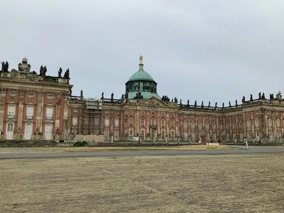 Nowy pałac w Poczdamie: Fascynująca historia i architektura, które musisz znać