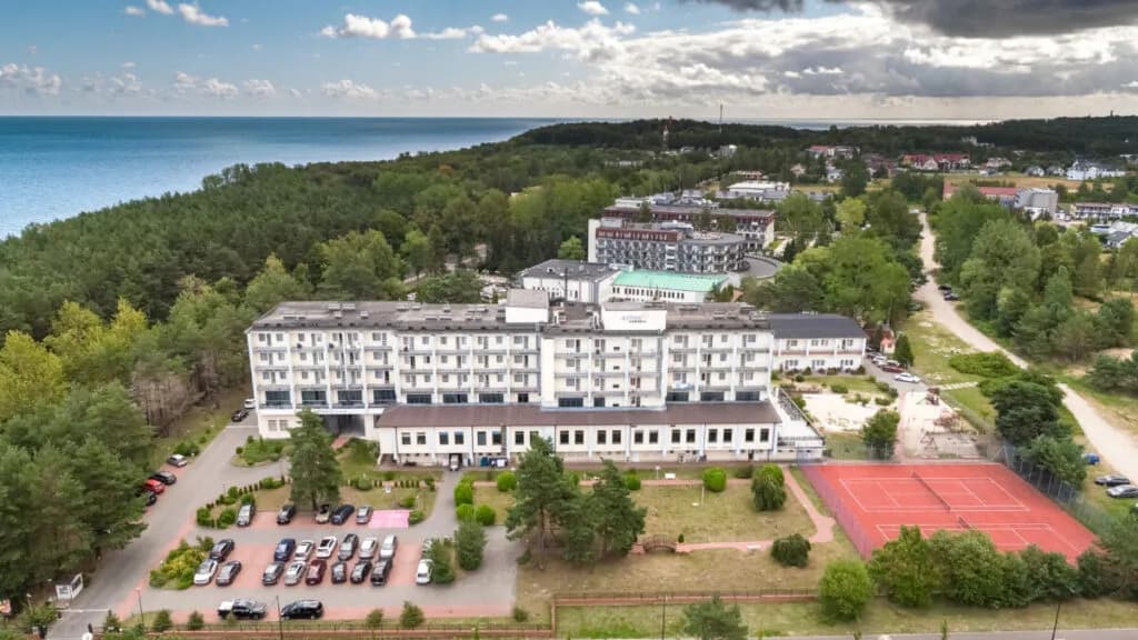 Ile gwiazdek ma hotel Primavera w Jastrzębiej Górze? Sprawdź teraz!