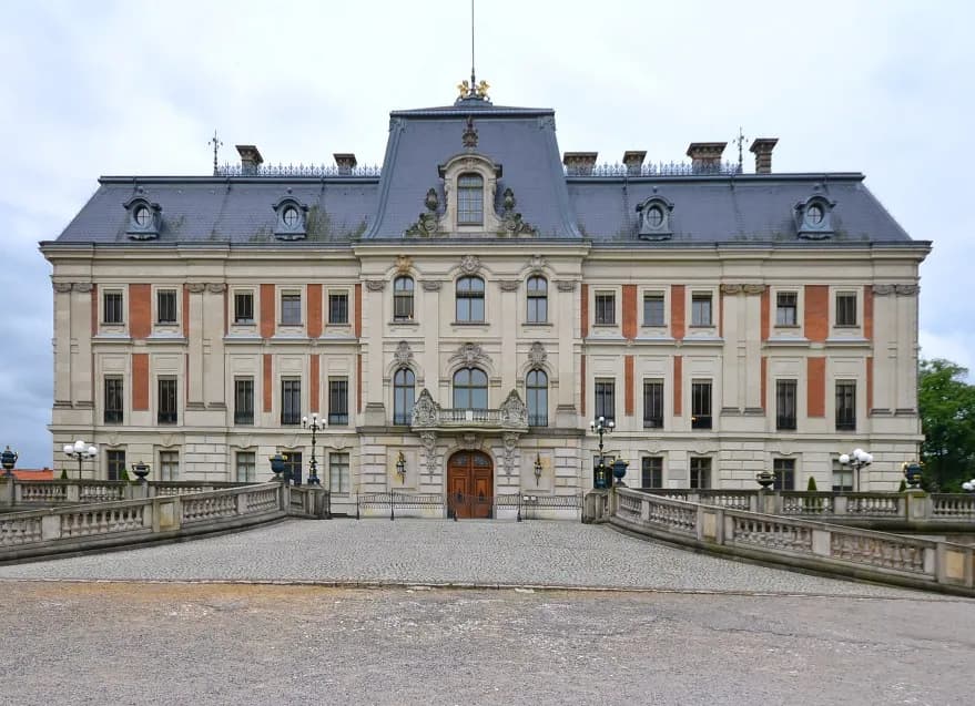 Pałac w Pszczynie - Odkryj jego fascynującą historię i tajemnice